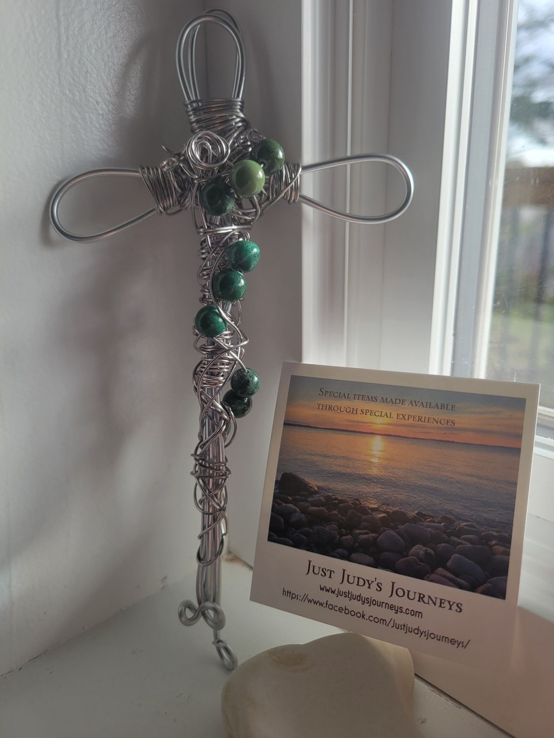 Judy&#39;s Hand-designed Cross - African Green Aventurine