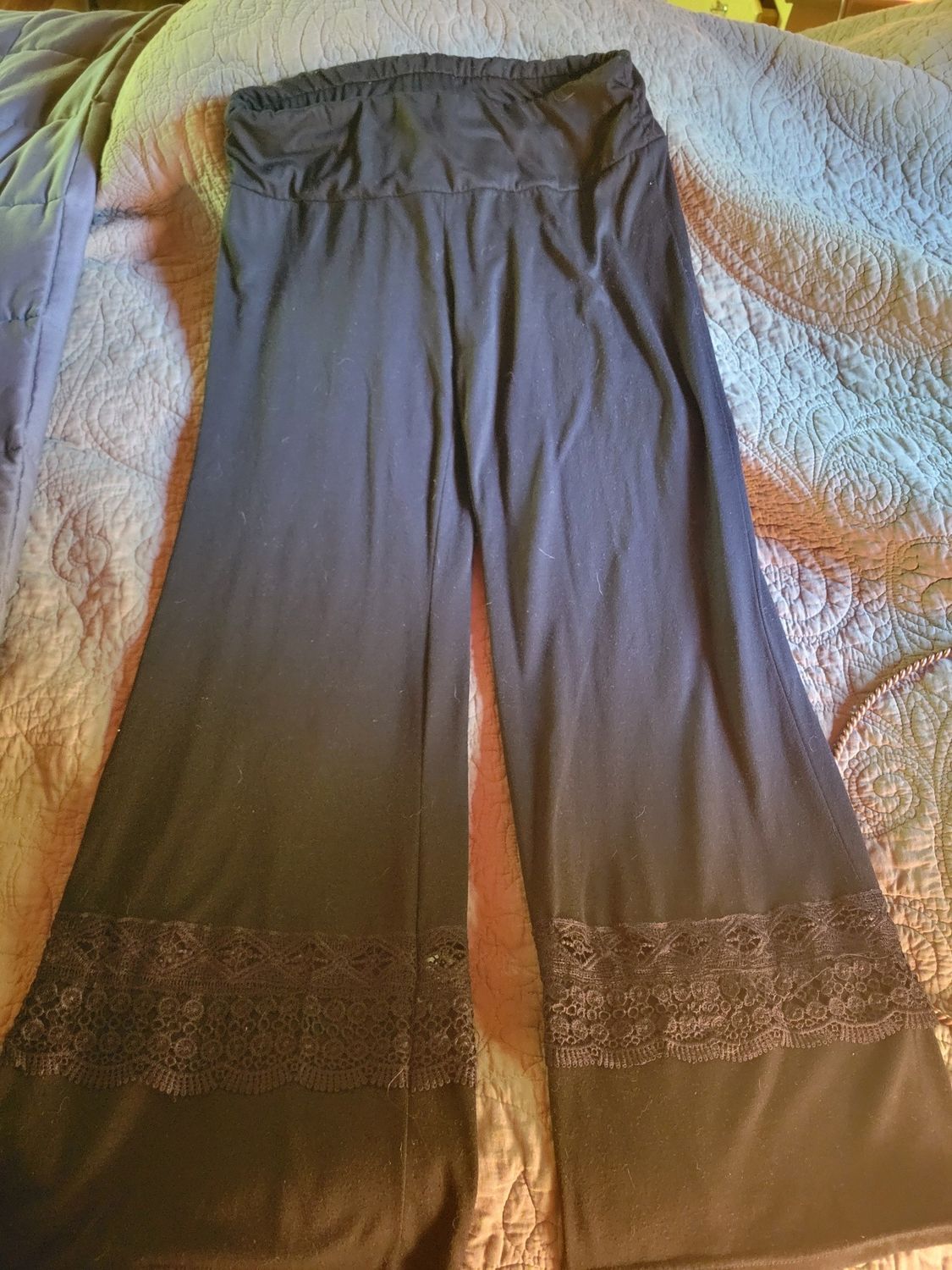 Previously loved/worn women&#39;s black pants -Lace bottom XL