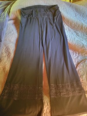 Previously loved/worn women&#39;s black pants -Lace bottom XL