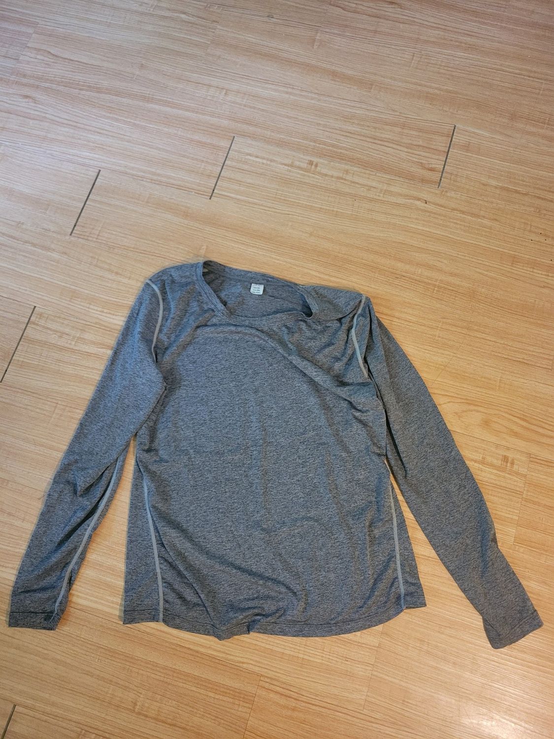 Previously loved/worn women&#39;s grey hiking L/S Shirt XXL