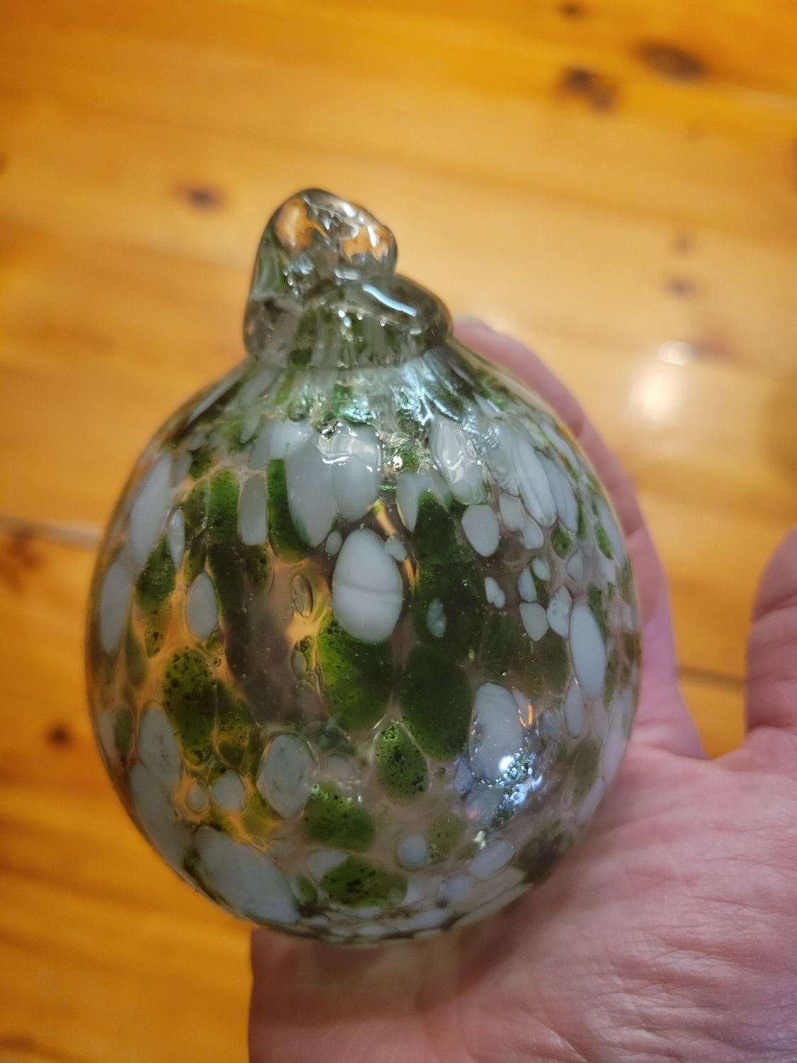 Friendship Glass Hanging Ball Green/White (Poland)