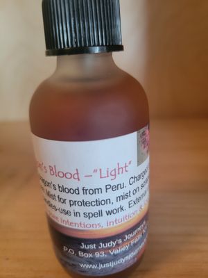 Judy's  Dragons Blood Blend -"light" 2oz glass bottle