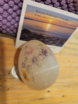 Alabaster Egg( Tuscany, Italy)  Floral Pattern