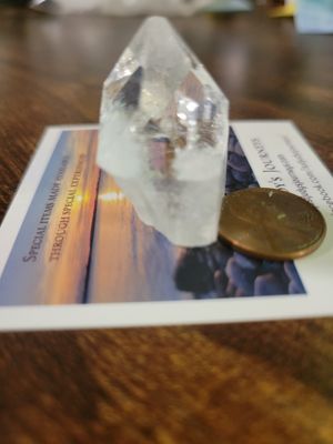 Crystal/Stone Individual Apophyllite "Striking point" -a beauty
