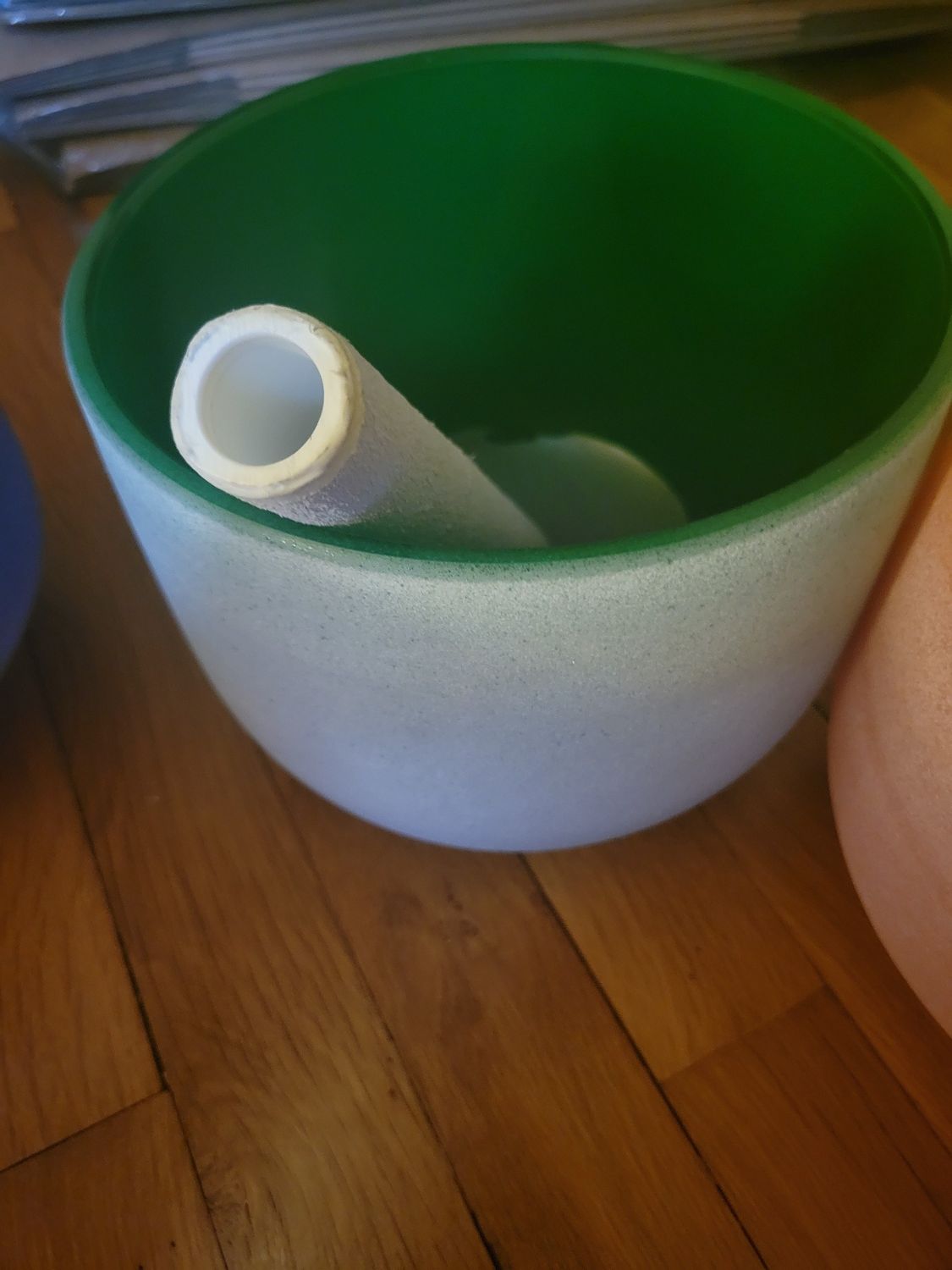 Crystal Frosted 8" green Singing Bowl ) Heart Chakra) with striker &amp; rubber base-(Studio Piece) PICK UP ONLY