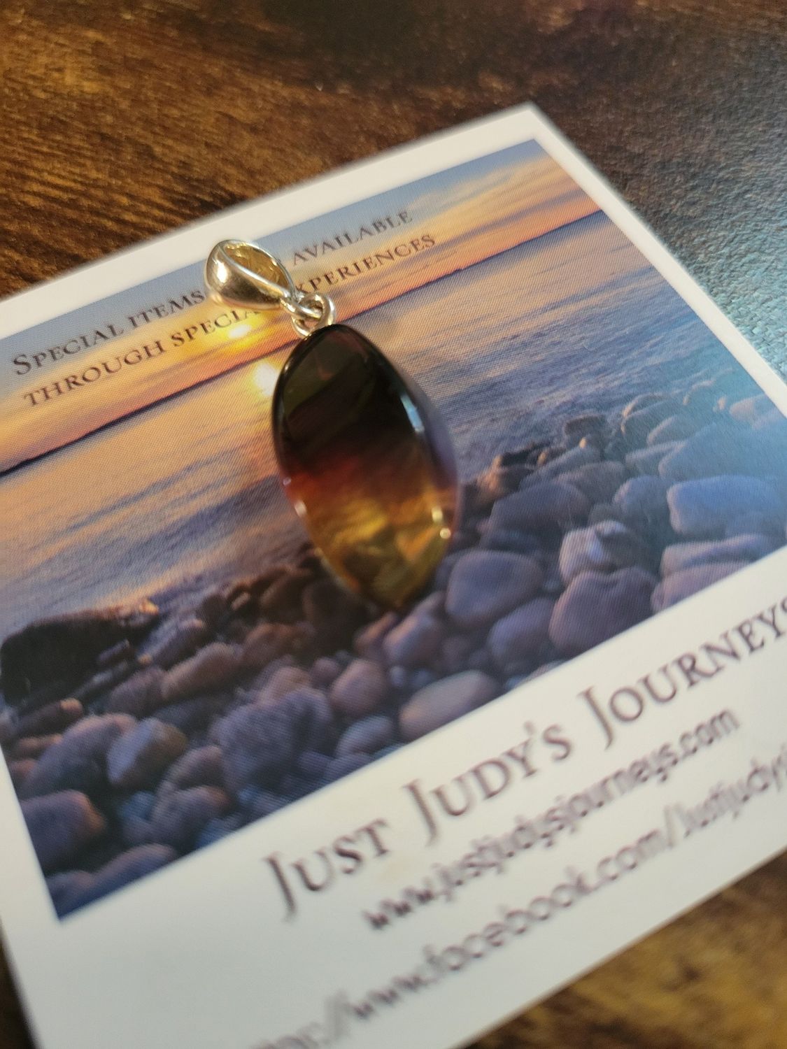 Pendant Baltic Amber -Lithuania-Gradient shades.