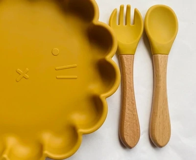 Les Petits Citrons - lėkštutės ir įrankių komplektas - Meal set + cutlery for children - Yellow