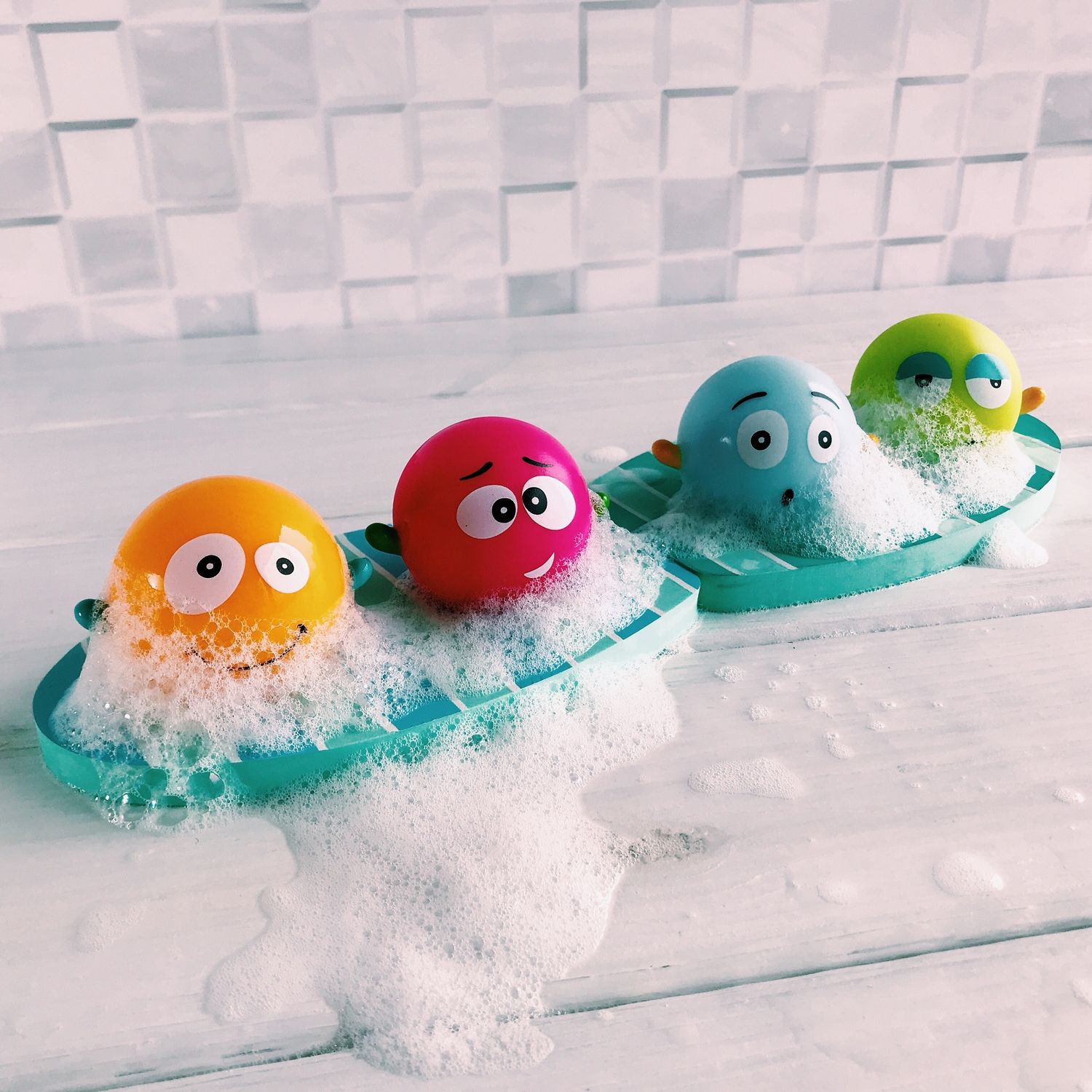 Trousselier - 2 Surf-Board &amp; 4 Floating Bath Toys