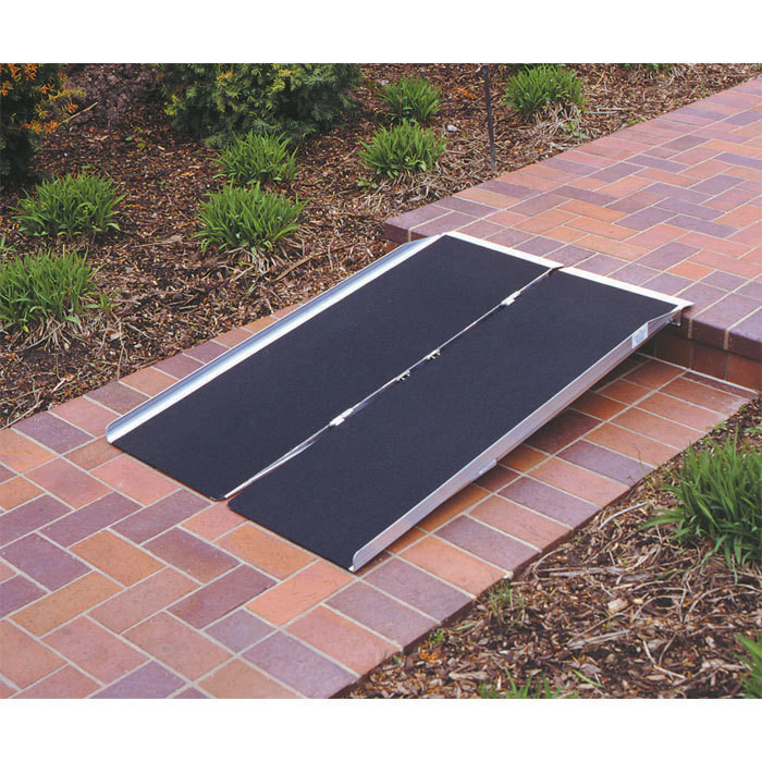 Prairie View Industries 5 ft Singlefold Wheelchair Ramp Prairie View Industries 5 ft Singlefold Wheelchair Ramp