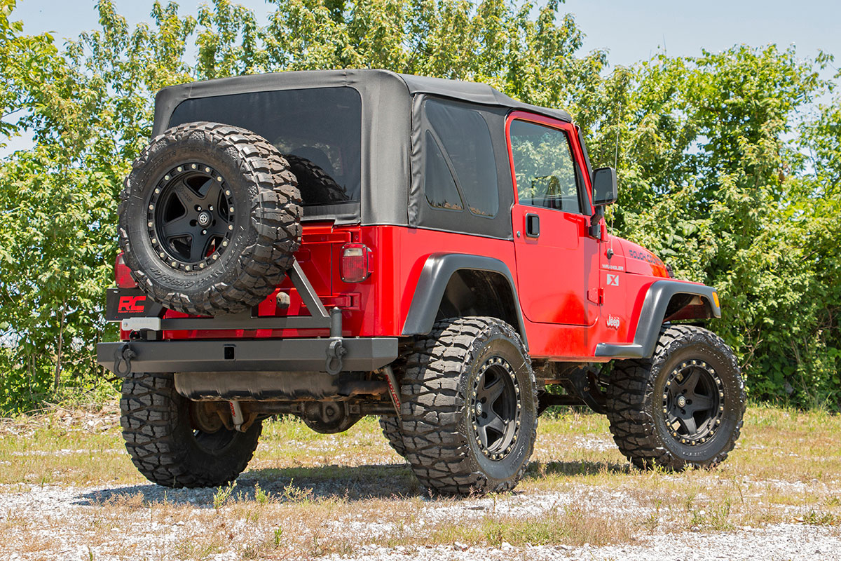 REAR BUMPER WITH TIRE CARRIER - ROUGH COUNTRY - JEEP WRANGLER TJ (1997-2006)