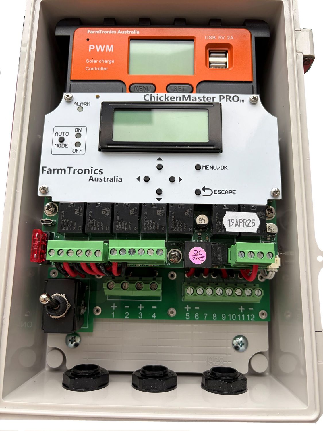 ChickenMaster PRO Switchboard PWM 30A (V02.03A NTS)