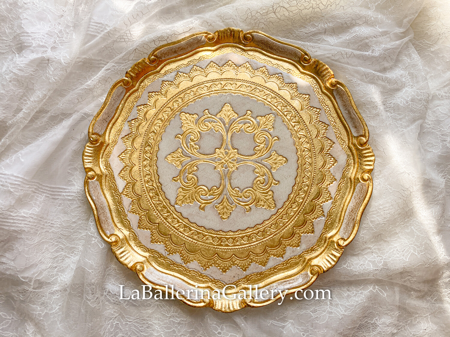 Made to order Florentine tray round gold 33cm baroque rococo