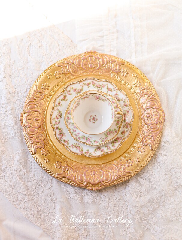Made to order Florentine tray round gold 33cm relief baroque rococo