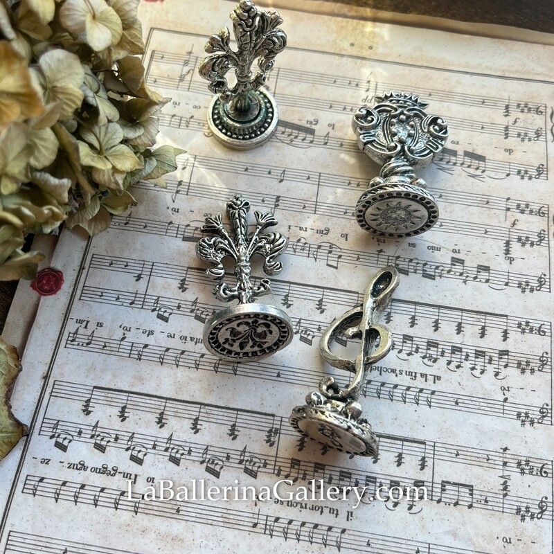 Italian baroque seal wax stamp Lilium note Sun