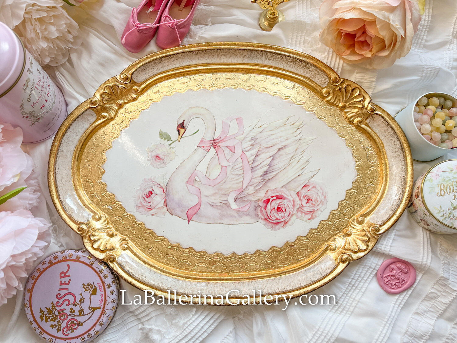 Florentine tray oval swan rose white lace illustration gold shabby chic baroque rococo wooden decorative tray tea board