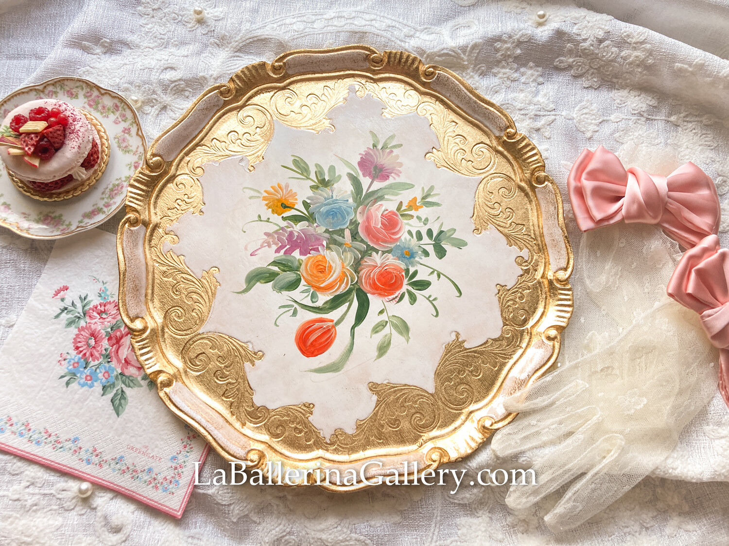Florentine tray round gold 33cm handpainted rose bouquet baroque rococo decorative wooden tray tea boar