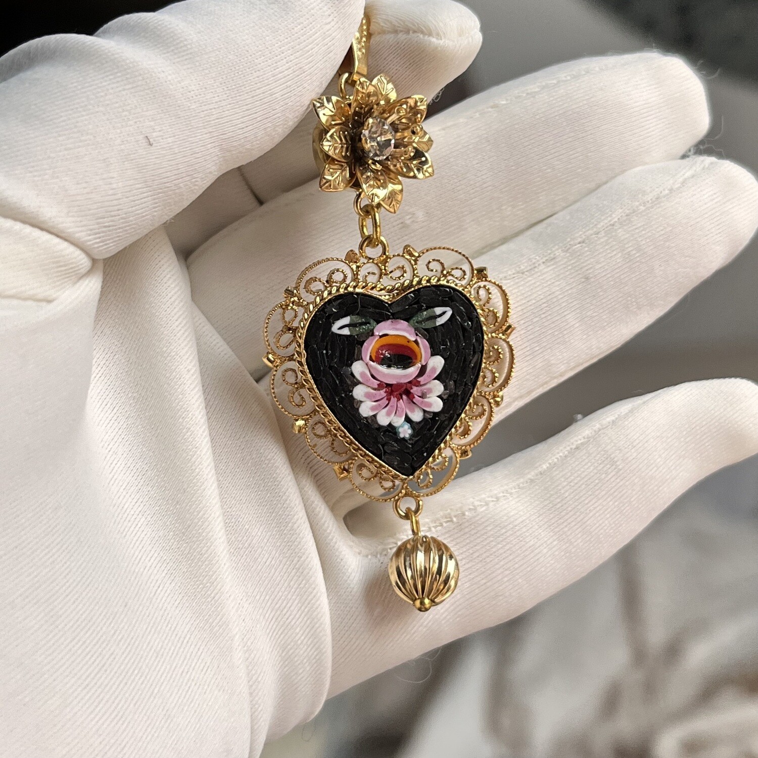 Florentine Micromosaic pendant round filigree rose