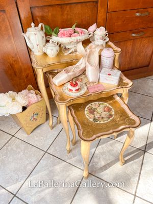 Florentine wooden coffee 3 tables set