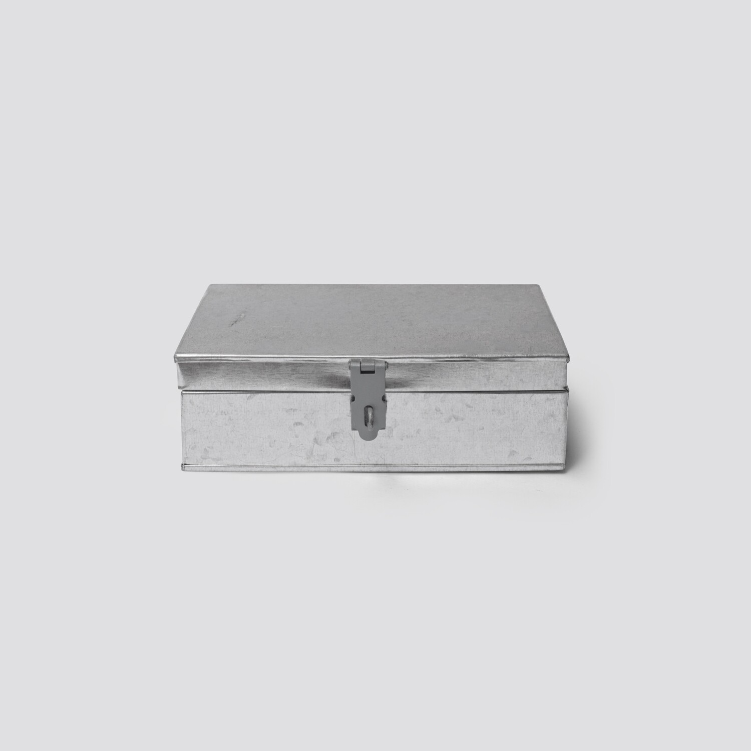 白鐵錢箱／工具箱