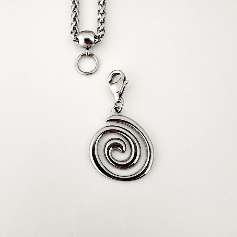 Guanchen Spirale Charm