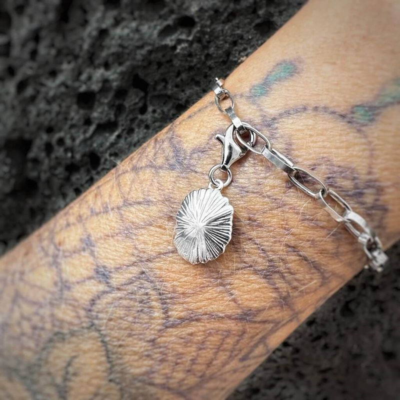 Napfschnecke - Lapa Charm - silber