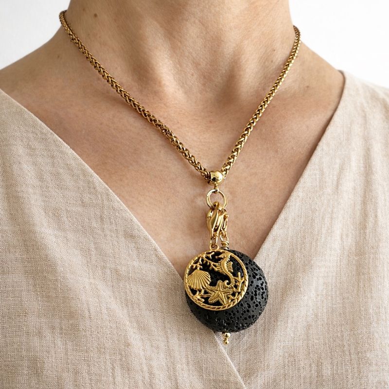 Meeres Charm Gold