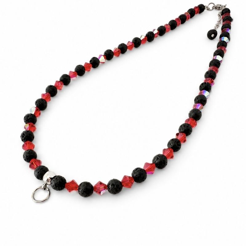 Kette aus Lava und Swarovski Kristallen in Hibiskus Rot AB mit Charmhalteröse, Edelstahl Silbergrau
