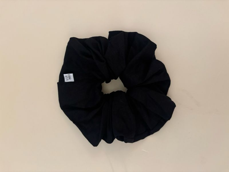 Black SCRUNCH