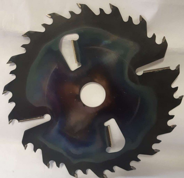 SYM 350 x 50 x 2.6 x 4,2mm, zobu skaits 18+4, γ = 25, AA  (Fl105)