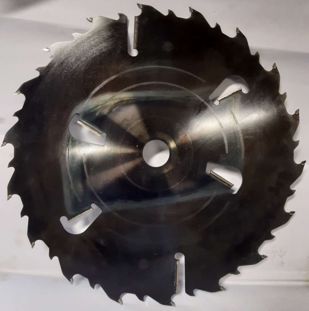 SYM 560 x 50 x 3.5 x 5.2mm, zobu skaits 18+6, γ = 25, AA (Fl 185)