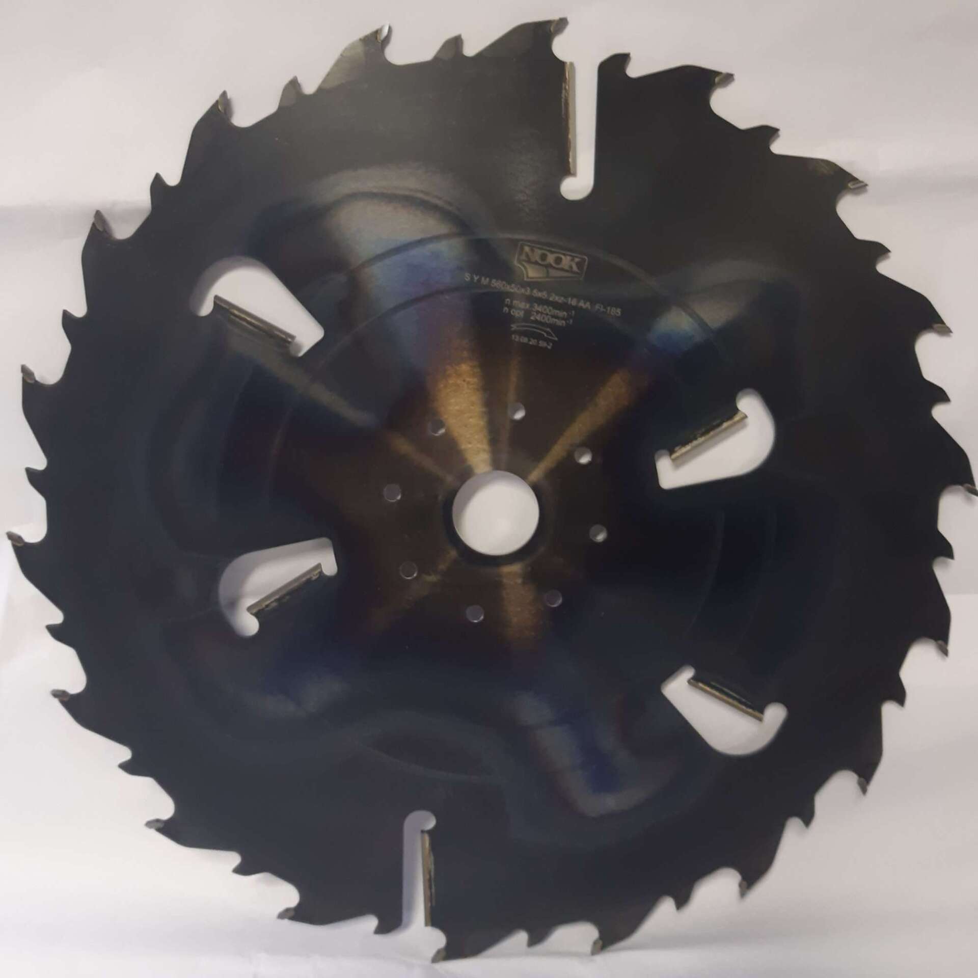 SYM 560 x 50 x 3.5 x 5.2mm, zobu skaits 18+6, γ = 25, AA+8urbumi