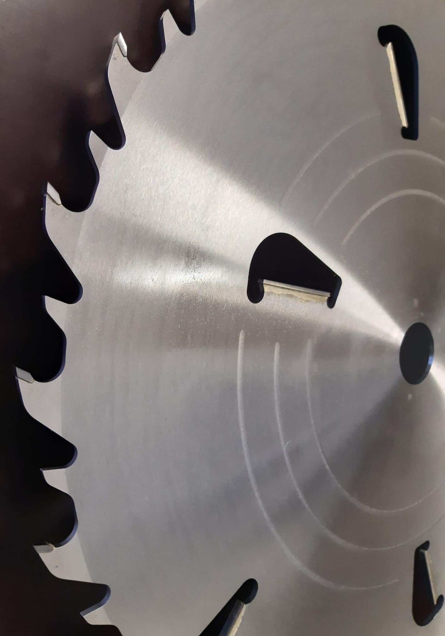 SY 630 x 50 x 4.0 x 6.3mm, zobu skaits 24+6, γ = 25, AA Fl=210