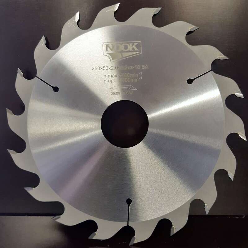 250 x 50 x 2.0 x 3.2mm, 18 zobi, γ = 25, BA