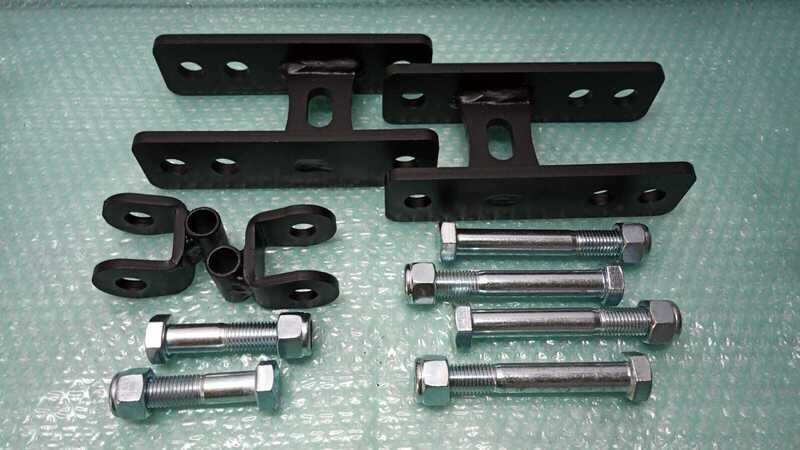 LIFT KIT - KIT RIALZO +4 NISSAN NAVARA D21- D22 - KING CAB dal 1986 al 1997