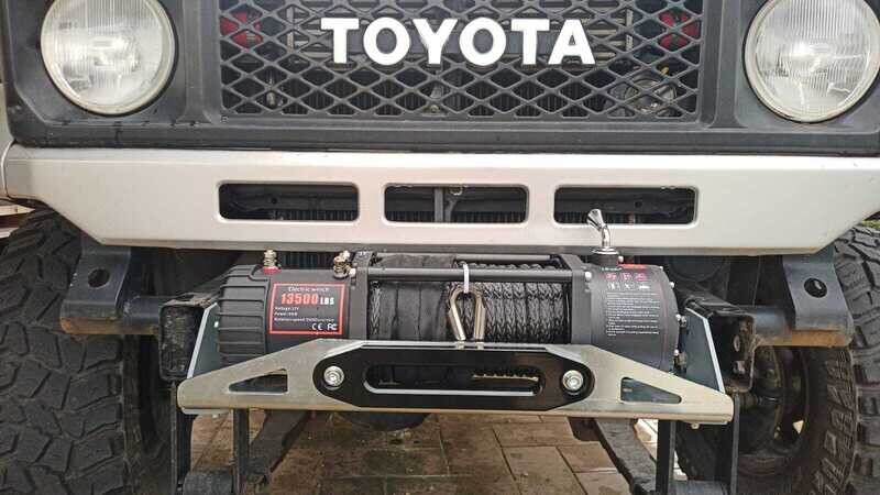 KIT PIASTRE MONTAGGIO VERRICELLO TOYOTA  BJ-HZJ
