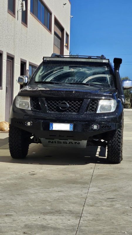 PARAURTI ANTERIORE USO GRAVOSO PER NISSAN NAVARA D40 FINO AL 2015