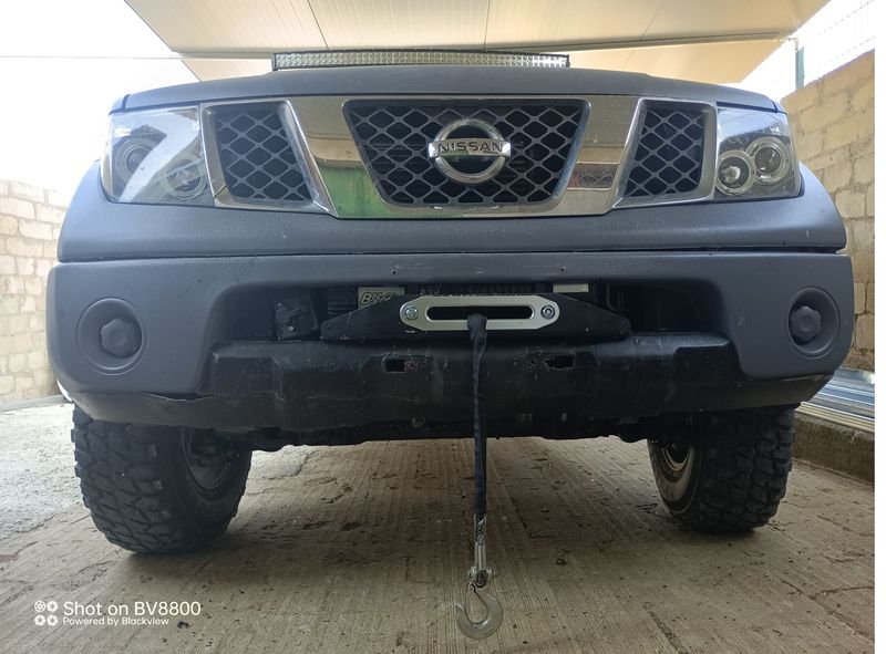 Kit piastra montaggio verricello Nissan Navara D40