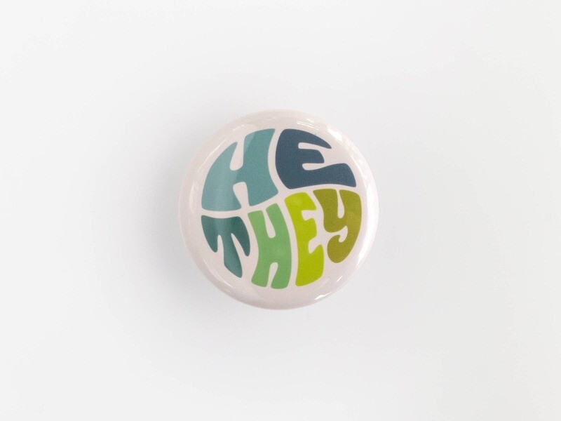 Retro Pronoun Button