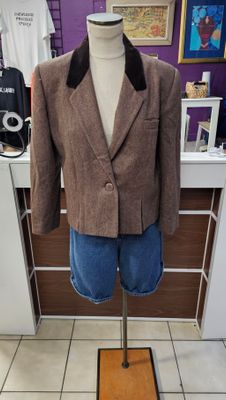 Vintage Velvet Collar Crop Blazer