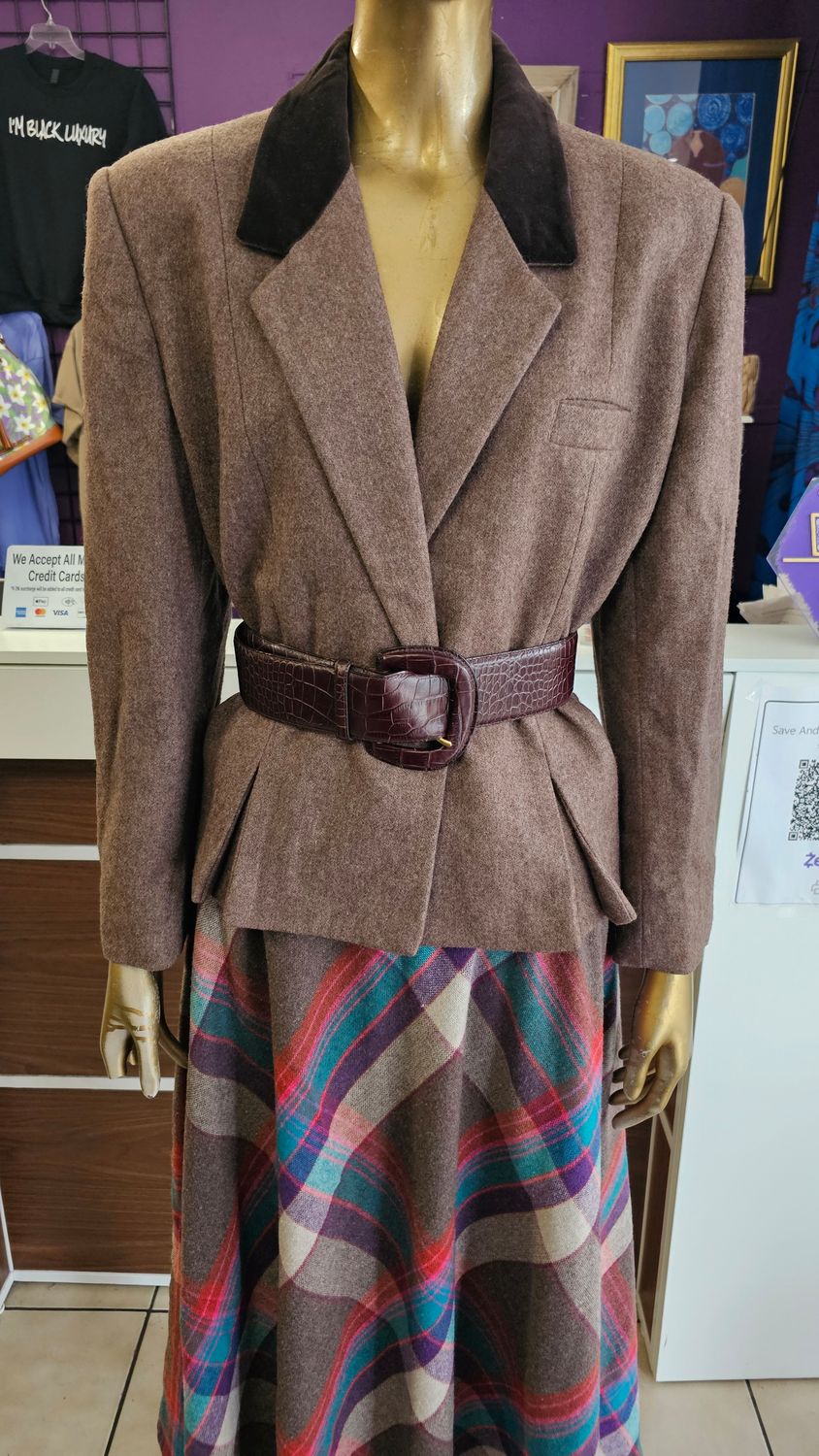 Vintage Cropped Pleat Bottom Blazer