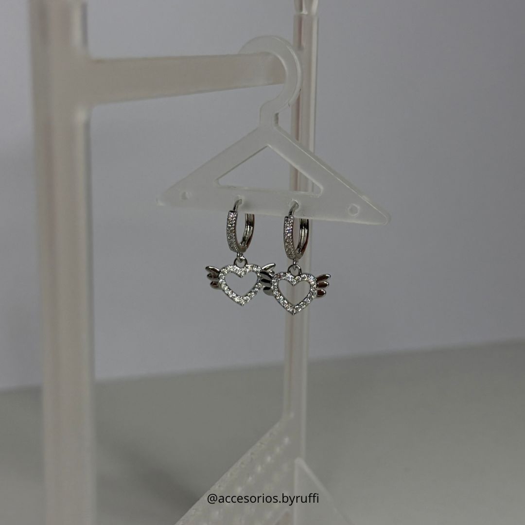 Aros corazón con alas