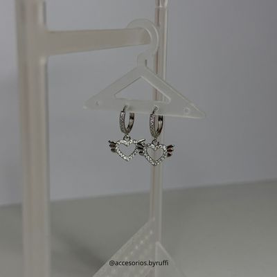 Aros corazón con alas