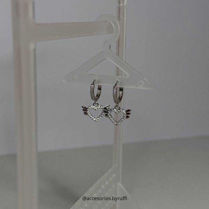 Aros corazón con alas