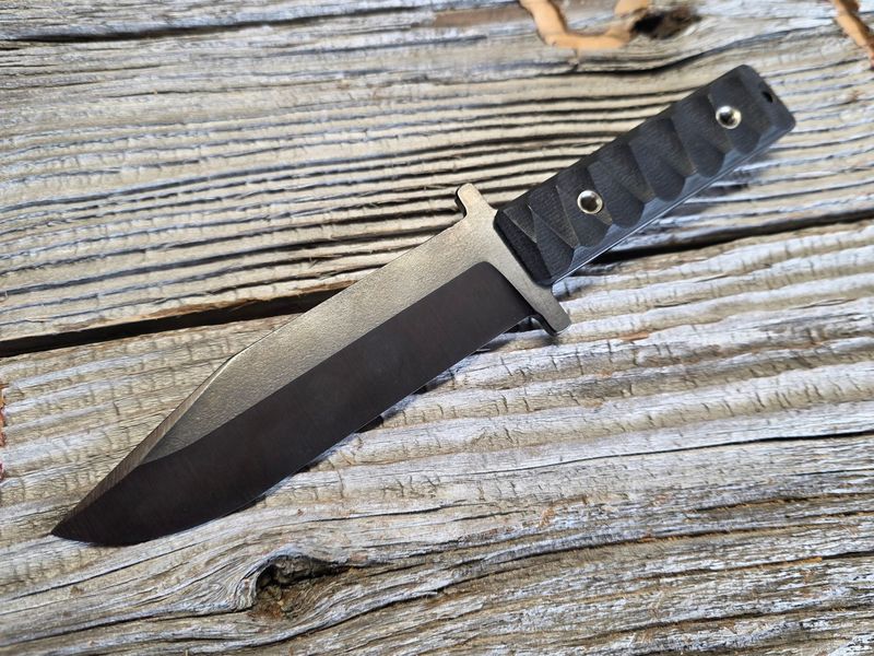 Flint knapped micarta
