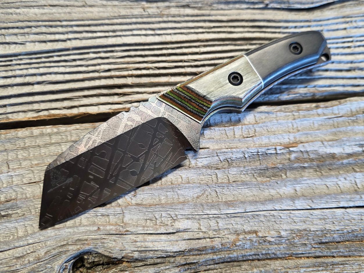Camo / Black