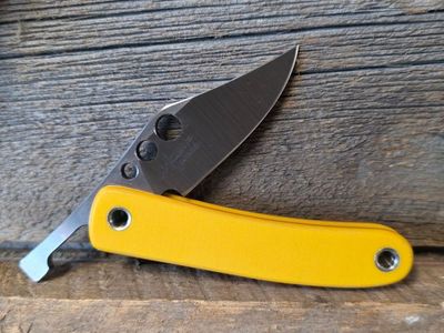 Yellow micarta
