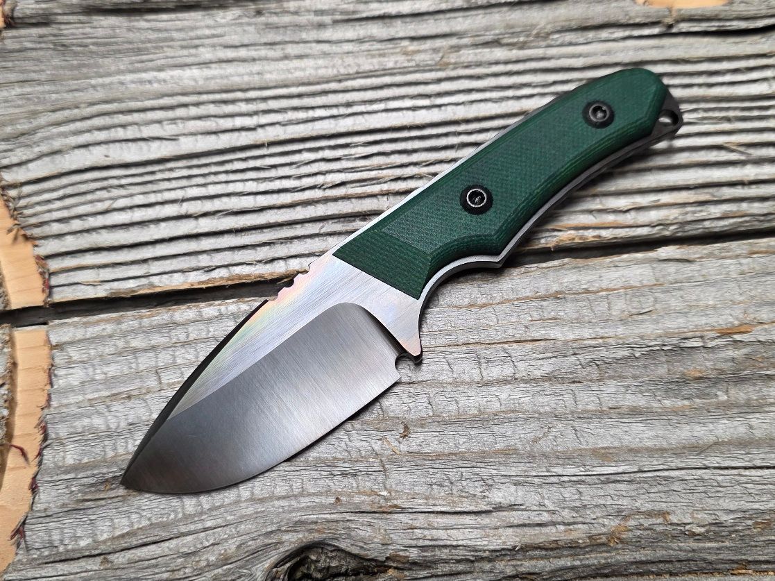 Green / blackened blade Green / blackened blade