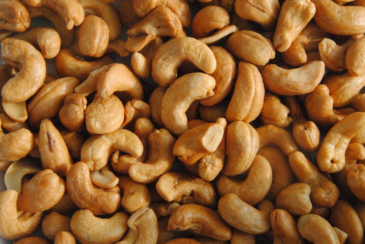 Cashew ganz