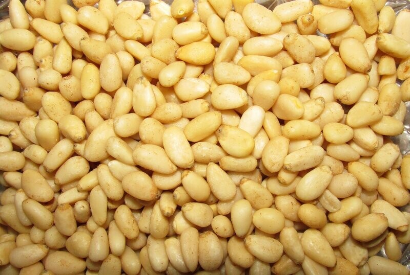 Sibirische Pinienkerne (Zedernüsse) Sibirische Pinienkerne (Zedernüsse)