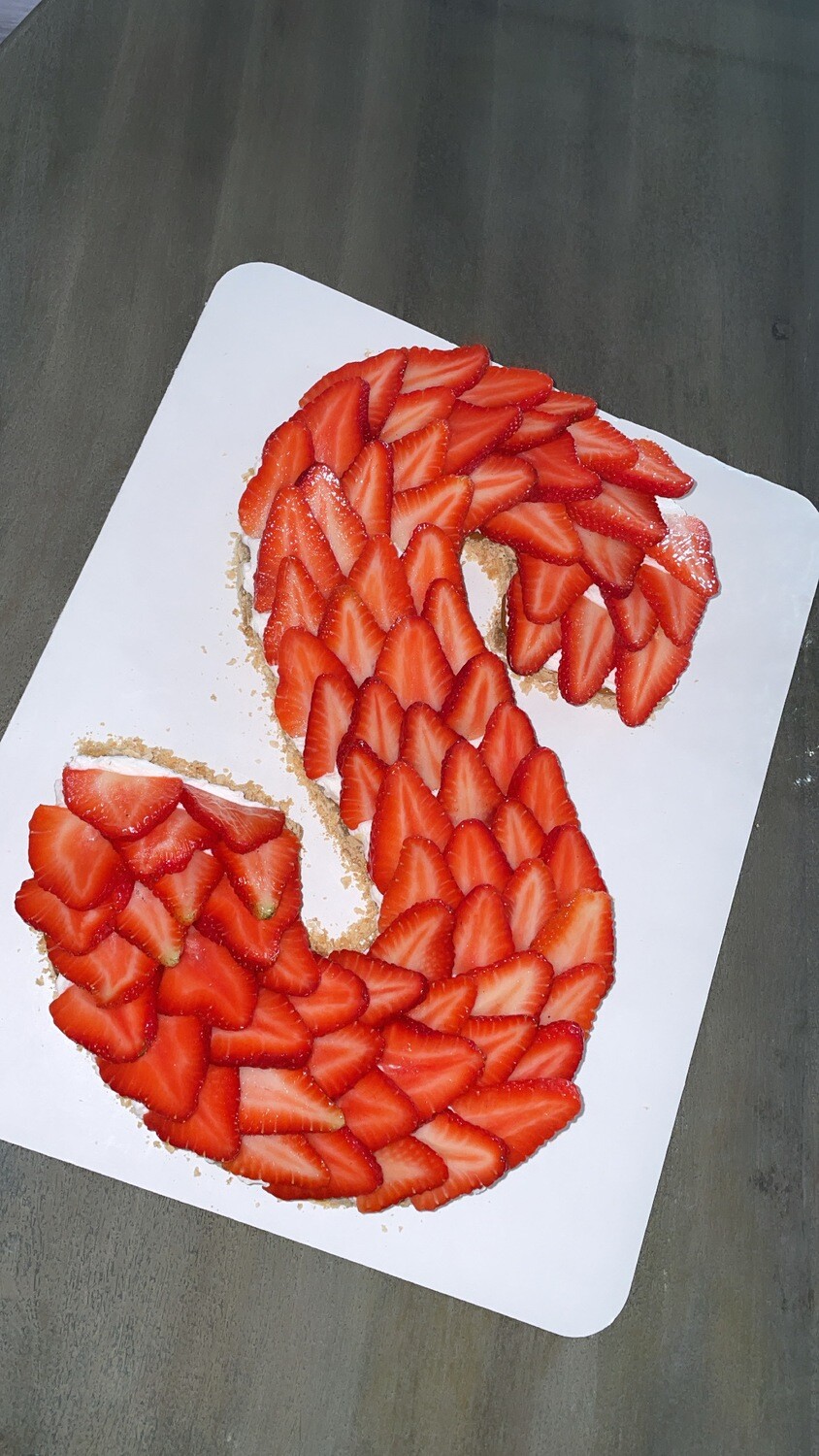 Lettered Pavlovas